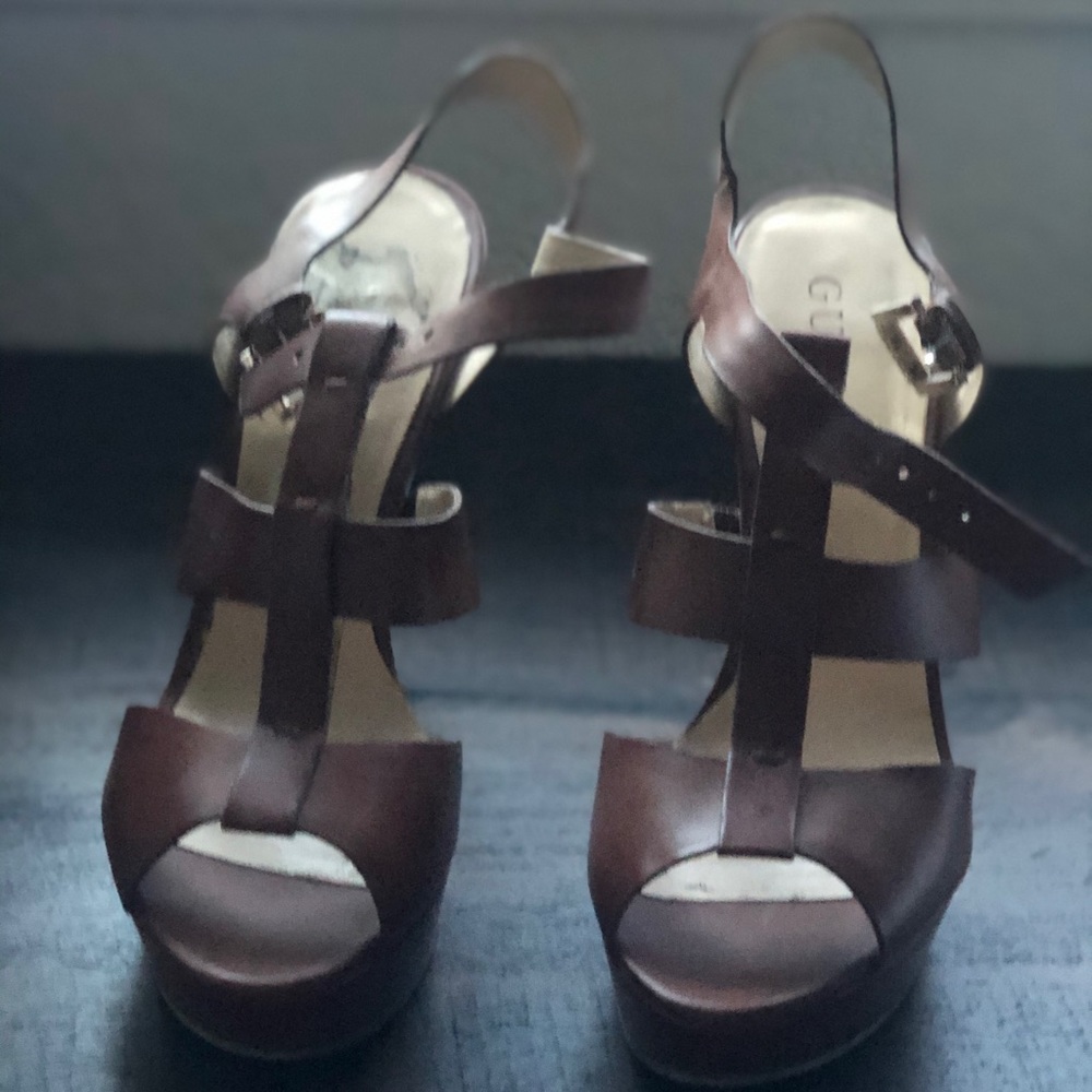 Guess opened toe strapped heels